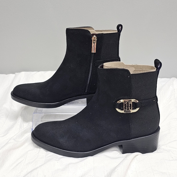 Tommy Hilfiger Shoes - TOMMY HILFIGER Women's Black Suede Imiera Zippered Ankle Boots Size 9.5 NEW